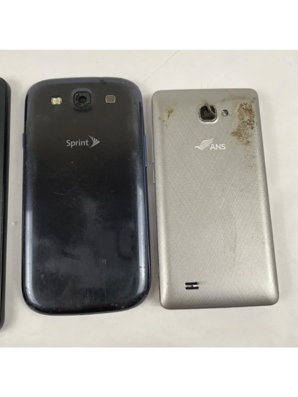 Cell Phones Assorted Lot Of 12 Flip/Smart LG Samsung Nokia For Parts Or Repair